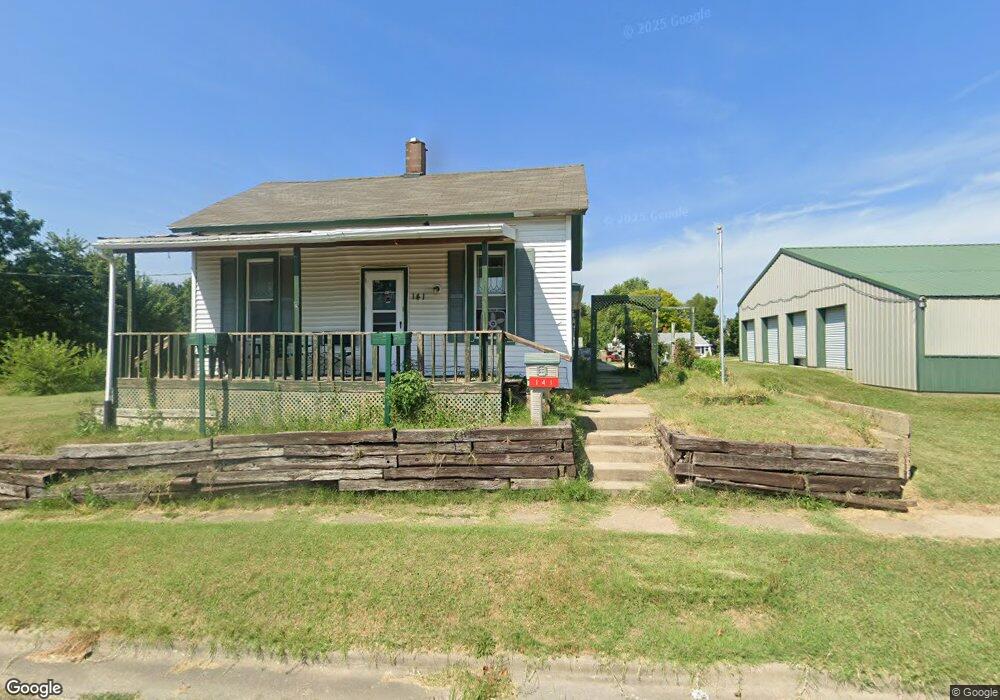 141 W Beardstown St, Virginia, IL 62691 - photo 1