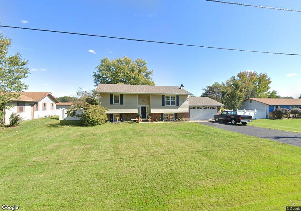 205 Willow Dr, Collinsville, IL 62234 - photo 1