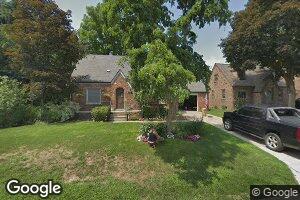 2220 Avondale St, Sylvan Lake, MI 48320