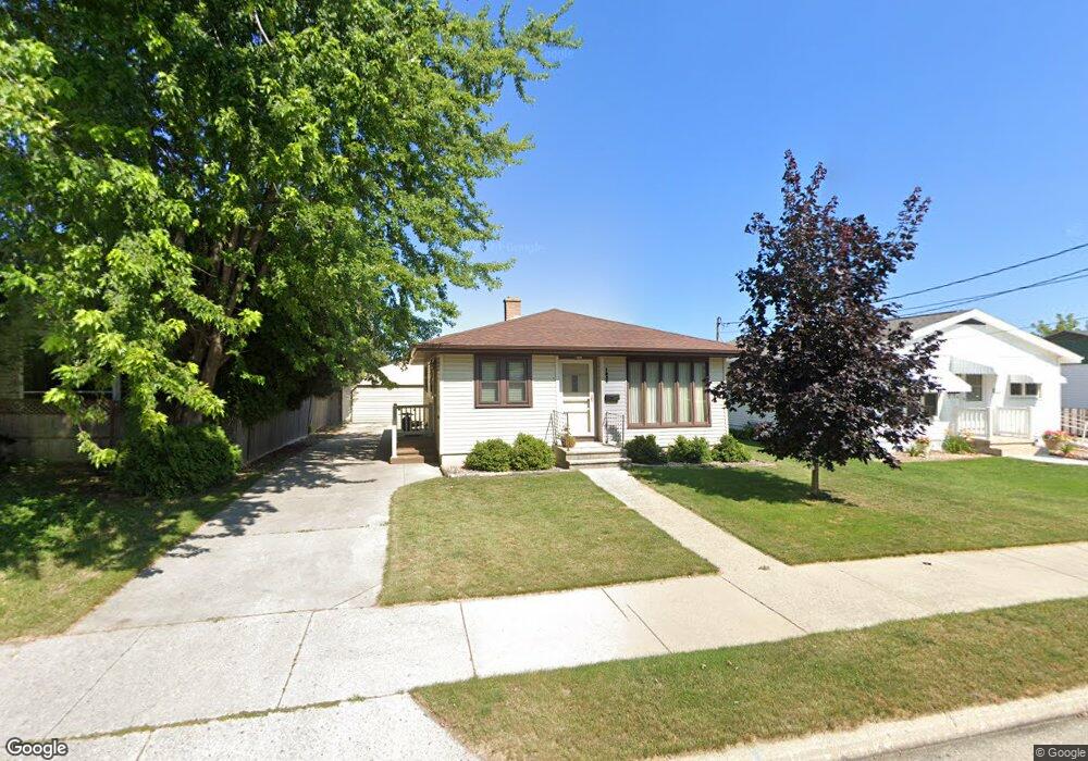 1239 S 31st St, Manitowoc, WI 54220 - photo 1