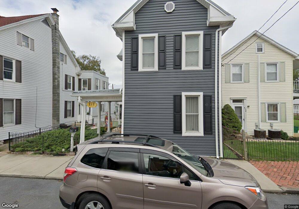 217 E Locust St, Mechanicsburg, PA 17055 - photo 1