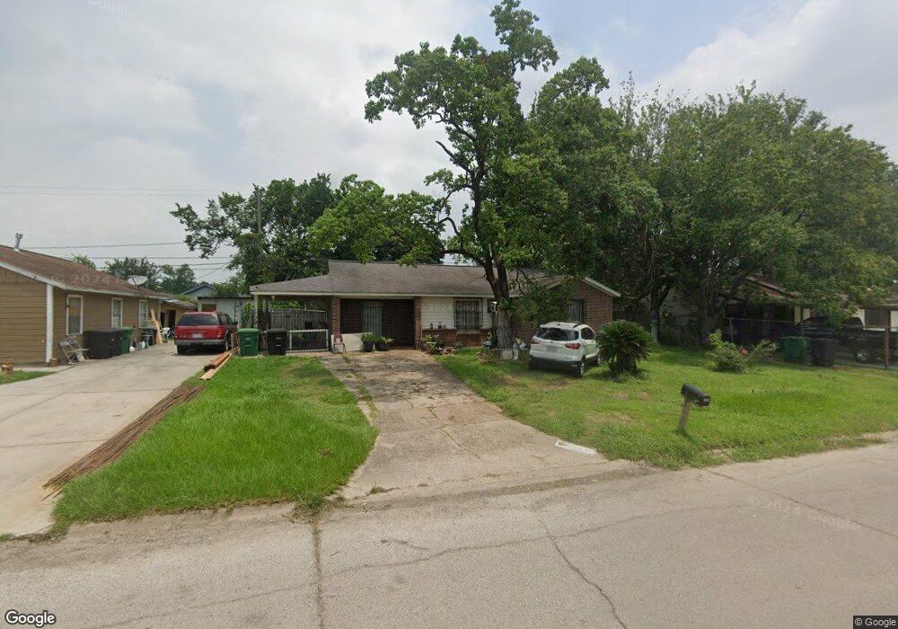 3055 Sagebrush Dr, Houston, TX 77093 - photo 1