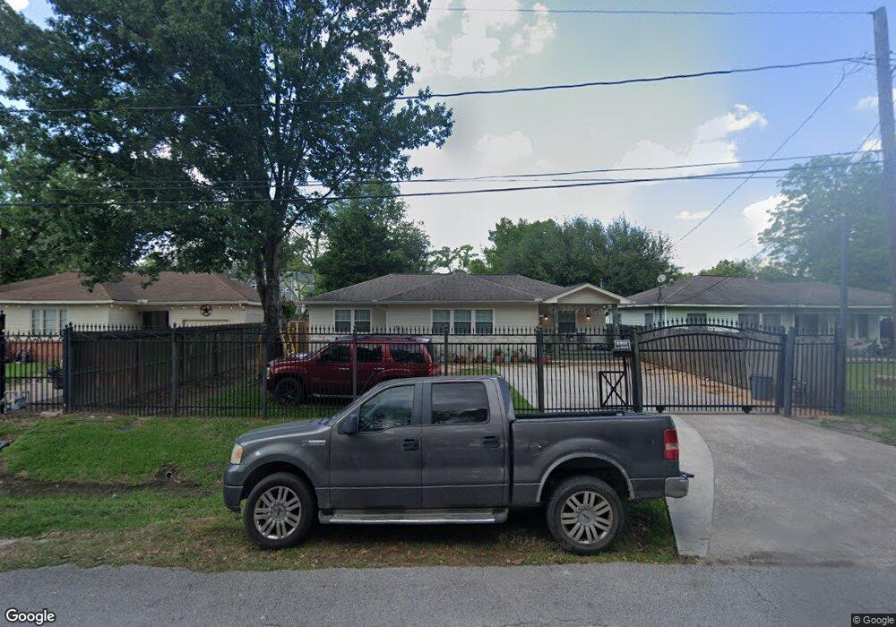 340 Delz St, Houston, TX 77018 - photo 1