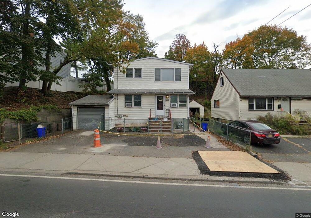 404 Broad Ave, Ridgefield, NJ 07657 - photo 1