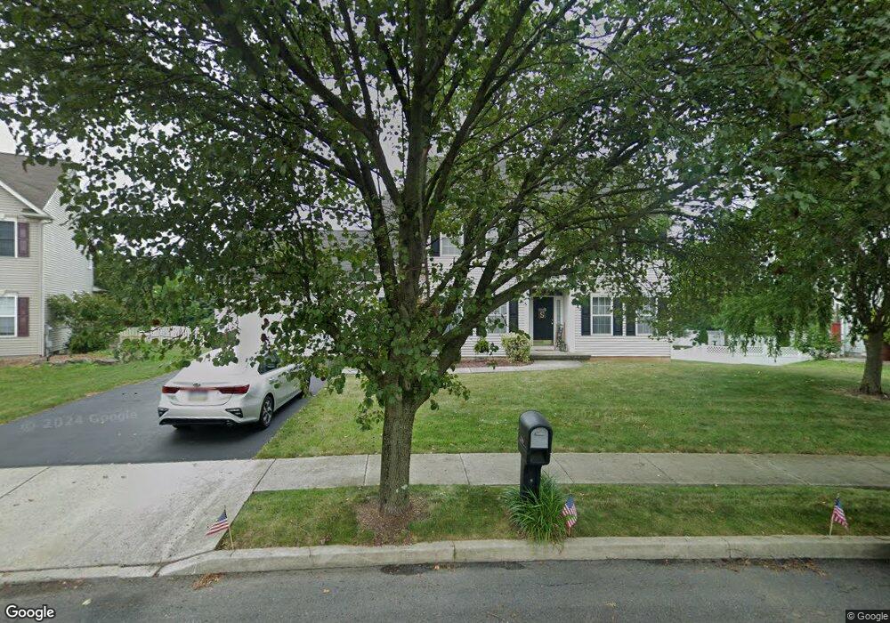 2709 Halleck Dr, Whitehall, PA 18052 - photo 1