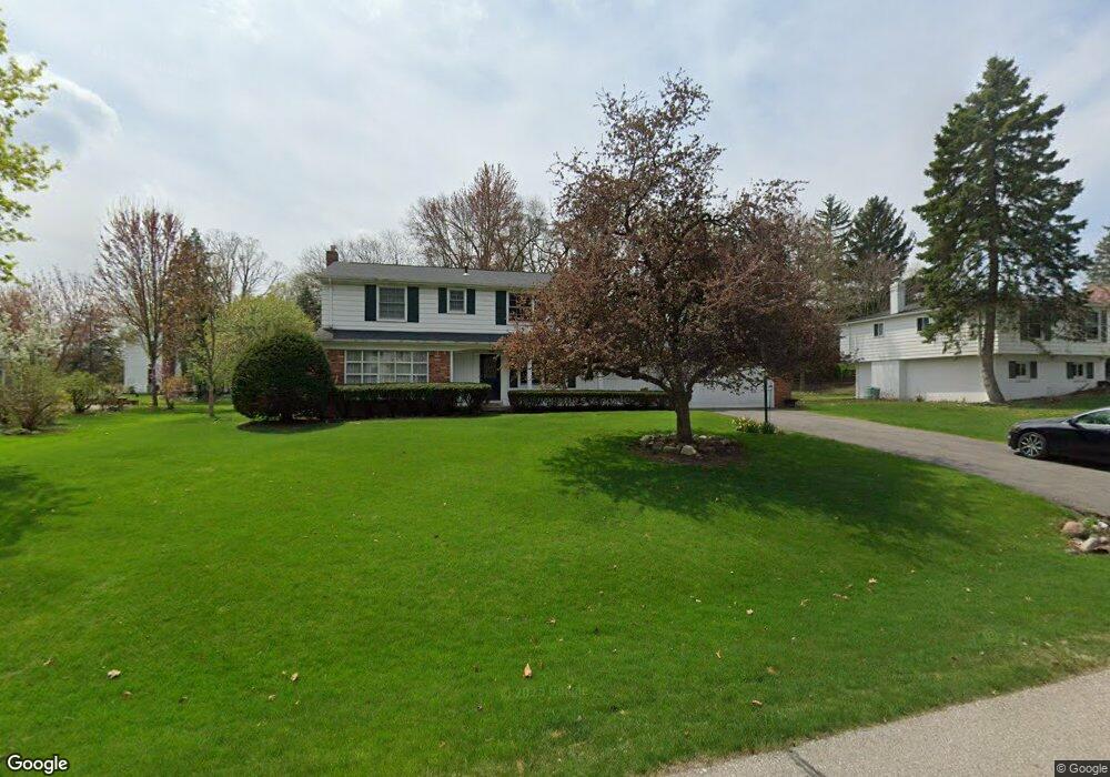 1048 Brenthaven Dr, Bloomfield Hills, MI 48304 - photo 1