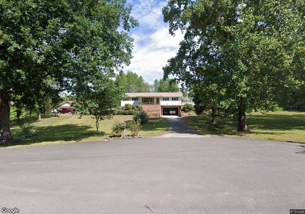 313 Quail Dr NE, Dalton, GA 30721 - photo 1