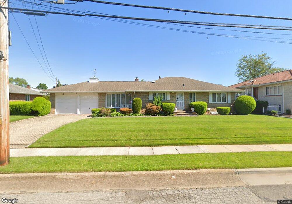 108 Fairfield Ave, Mineola, NY 11501 - photo 1