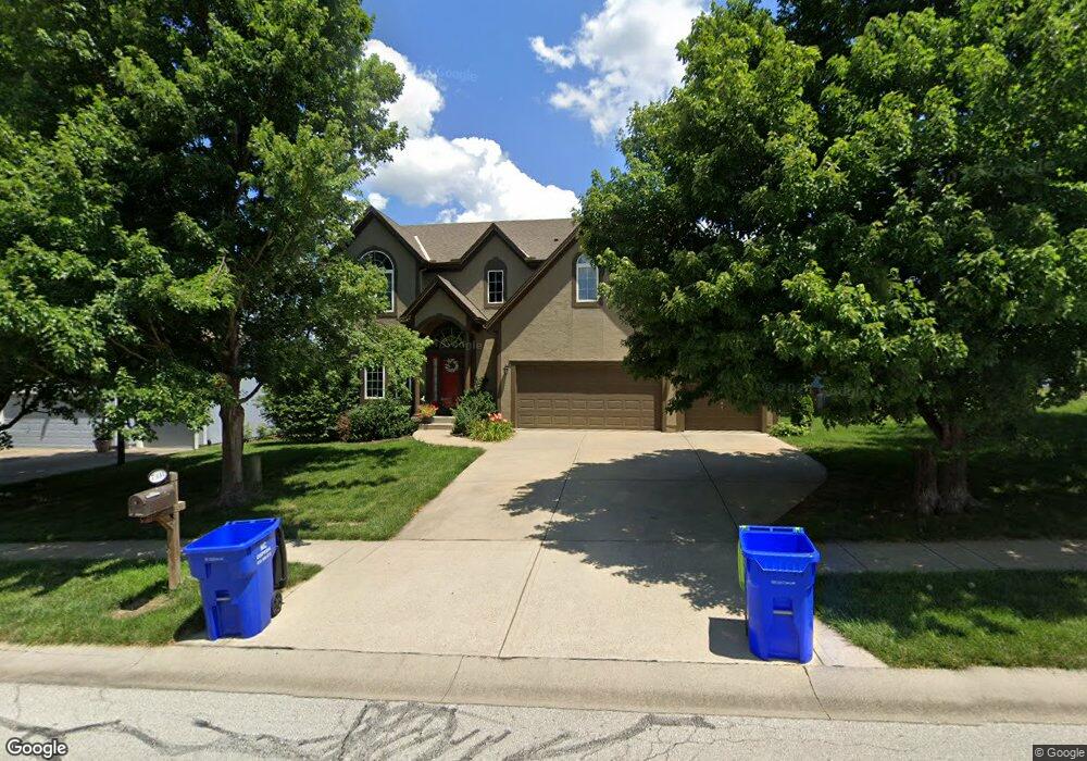 7331 Charles St, Shawnee, KS 66216 - photo 1