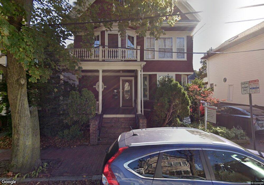 30 Dover St unit 2, Cambridge, MA 02140 - photo 1