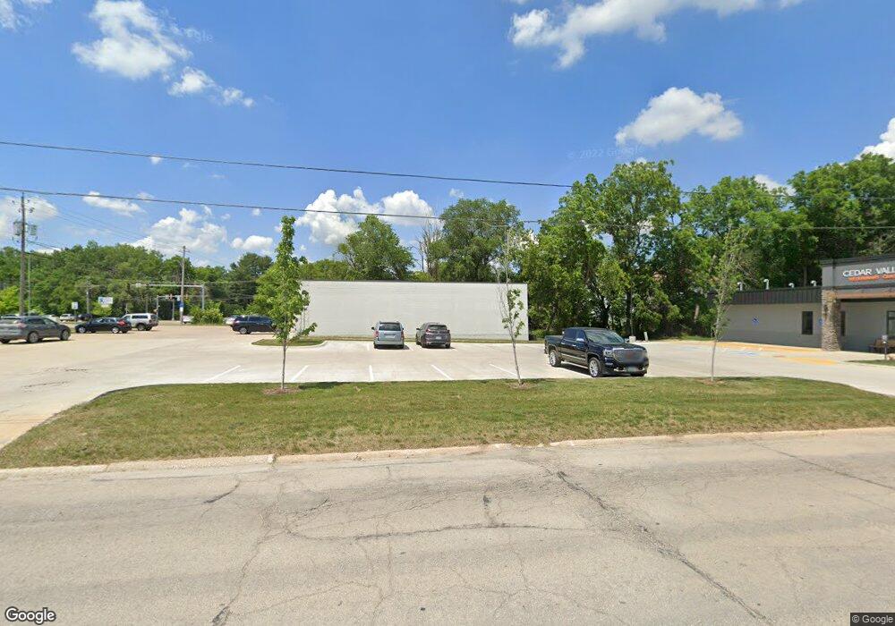 124 E 18th St unit LL, Cedar Falls, IA 50613 - photo 1