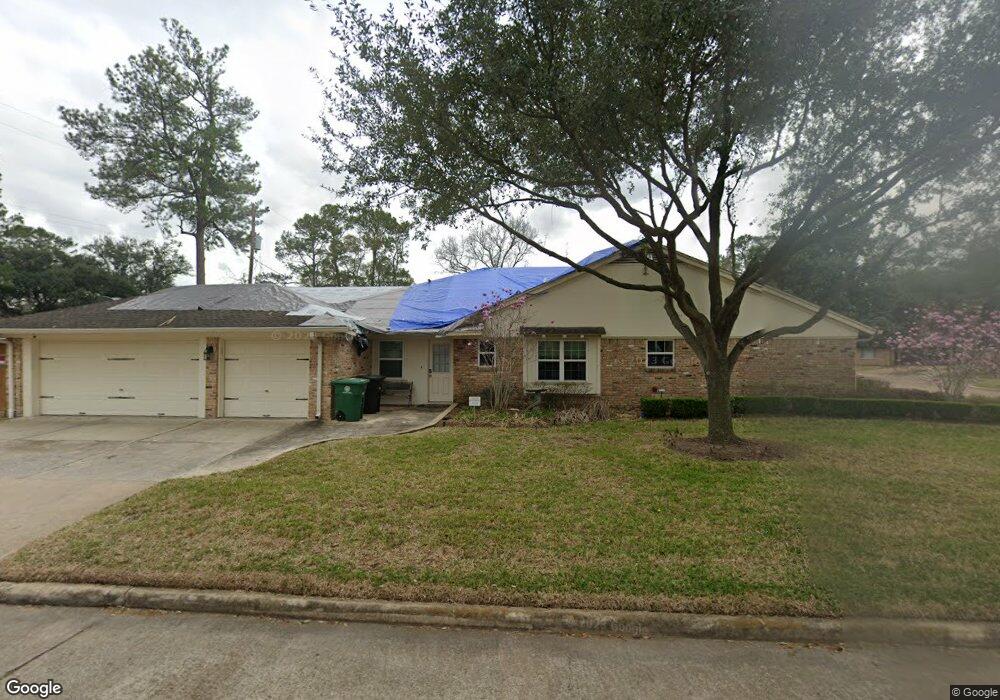 4910 Candleglow Dr, Houston, TX 77018 - photo 1