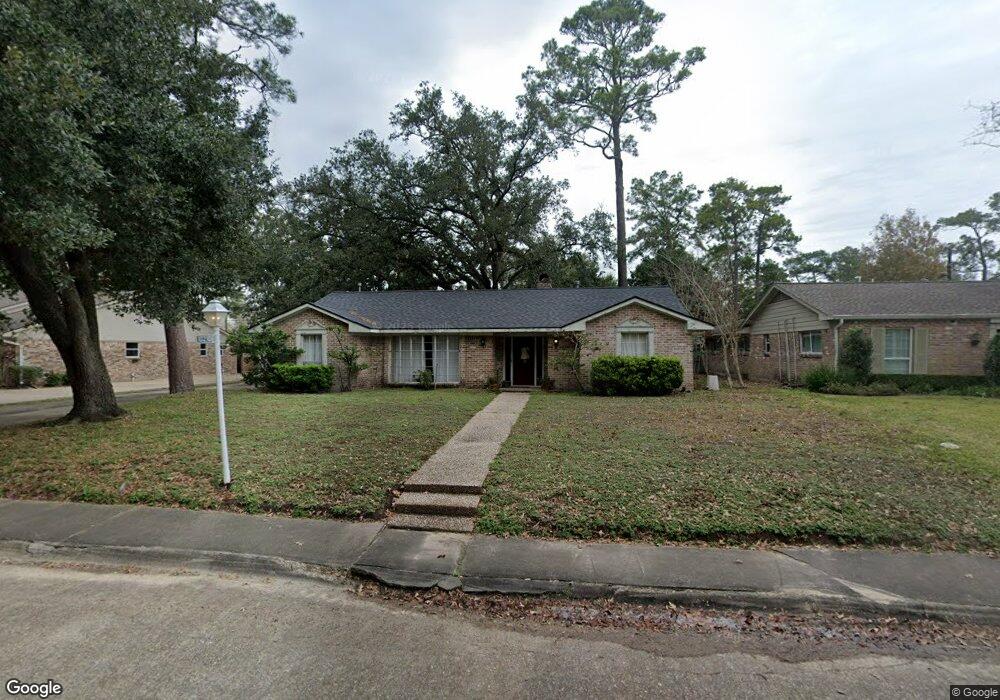 10210 Green Tree Rd, Houston, TX 77042 - photo 1