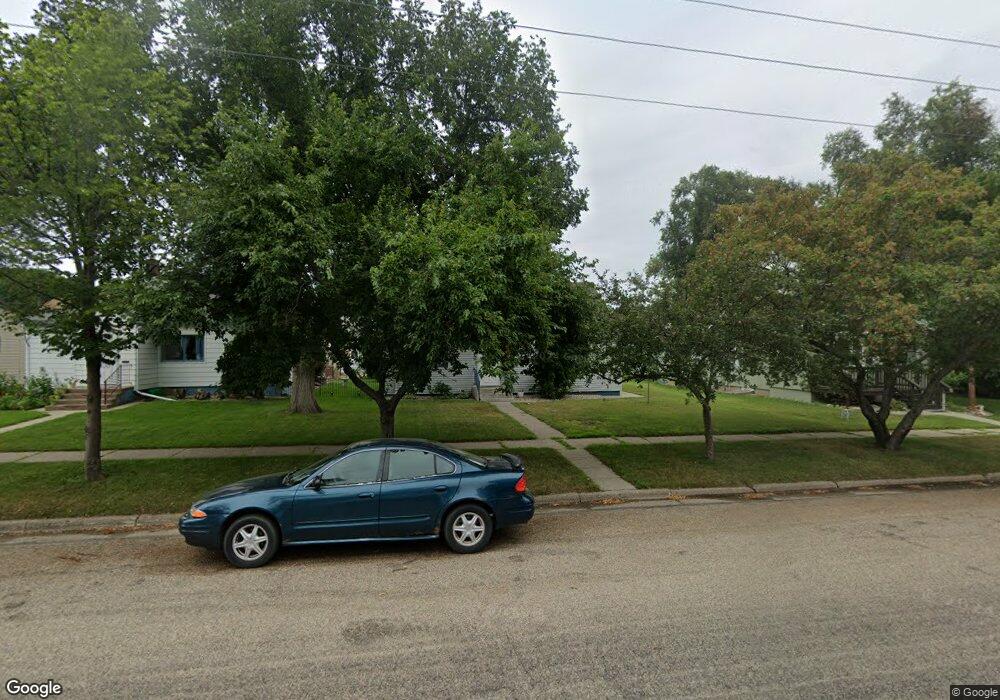 709 9th Ave SE, Jamestown, ND 58401 - photo 1