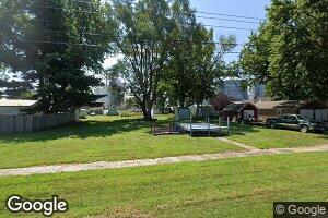 512 E Elm St, Hardin, MO 64035