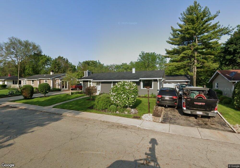 331 Amarillo Dr, Carpentersville, IL 60110 - photo 1