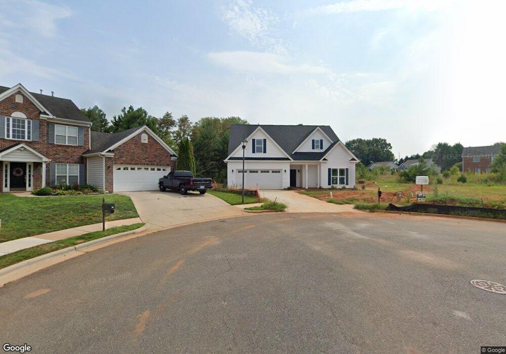148 Fleming Dr, Statesville, NC 28677 - photo 1