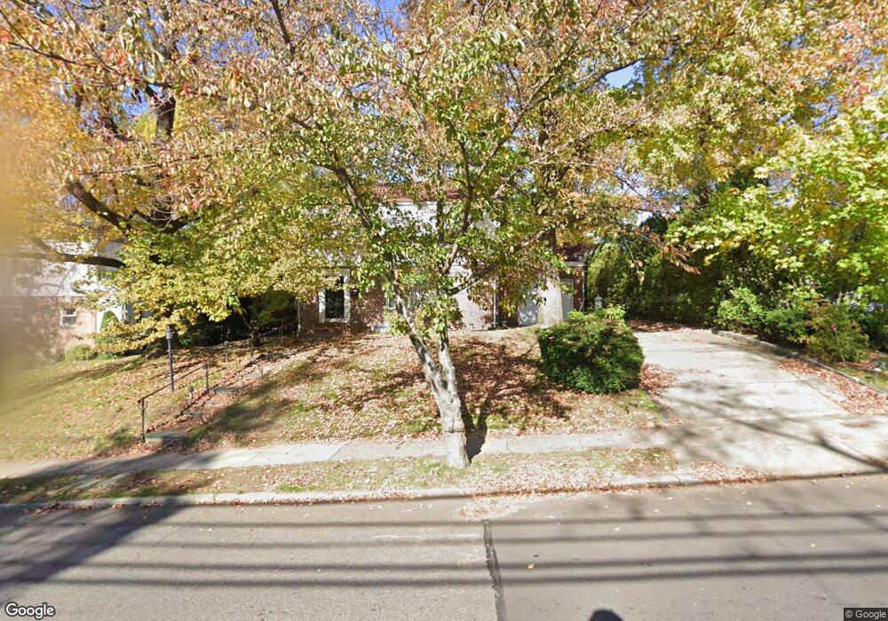 53 Baker Hill Rd, Great Neck, NY 11023 - photo 1