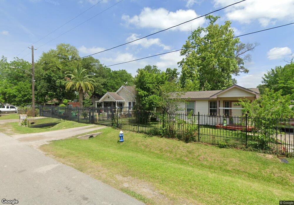 1917 Mcdaniel St, Houston, TX 77093 - photo 1