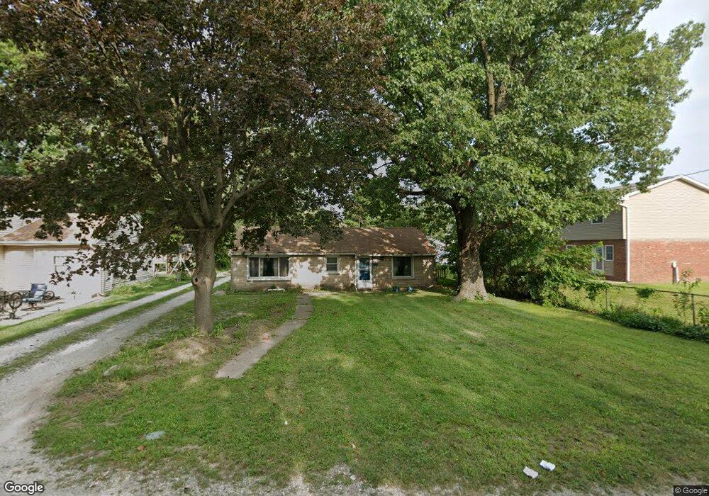 705 S Embarras Ave, Tuscola, IL 61953 - photo 1