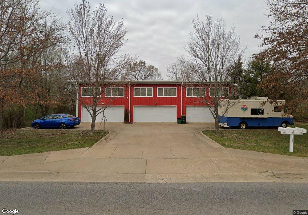 260 E Martin Luther King jr Blvd, Fayetteville, AR 72701 - photo 1