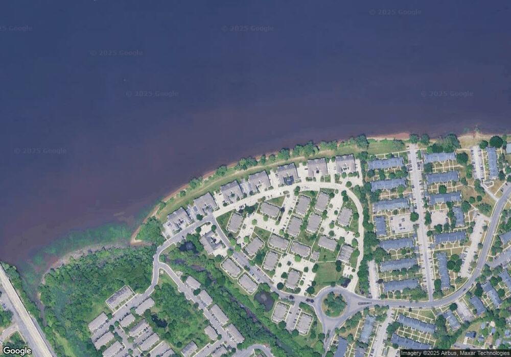 5811 Riverfront Dr unit 5811, Palmyra, NJ 08065 - photo 1