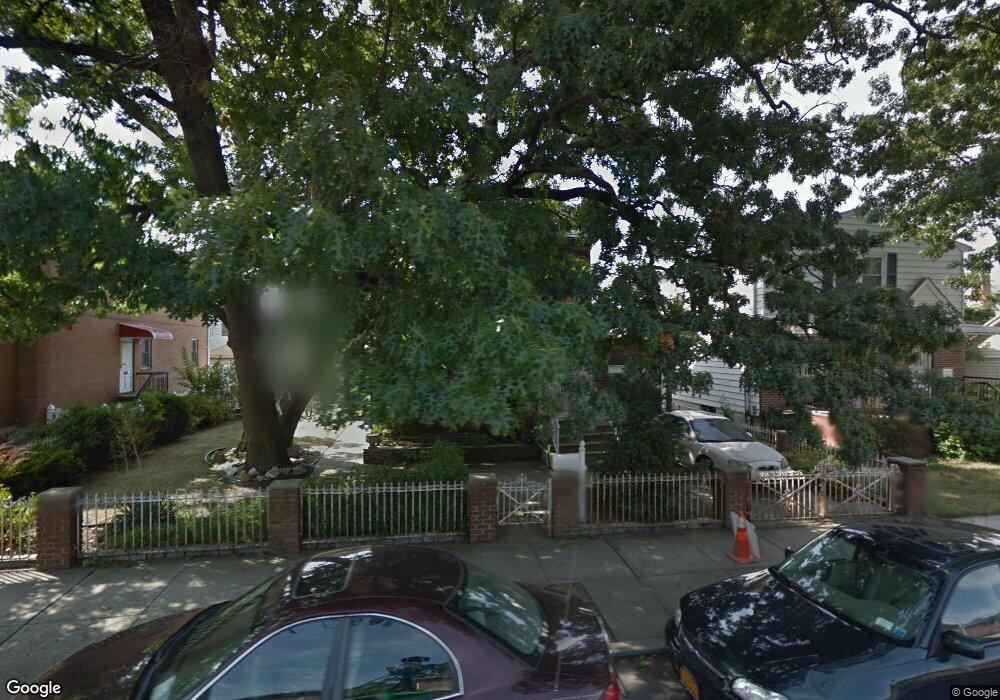 13818 62nd Rd, Flushing, NY 11367 - photo 1