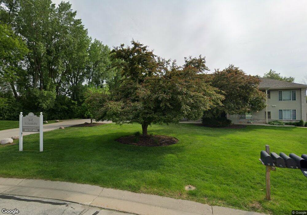 21805 Foxhaven Run, Waukesha, WI 53186 - photo 1