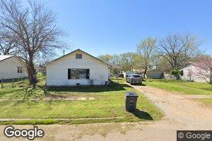 413 W Harrison St, Maud, OK 74854