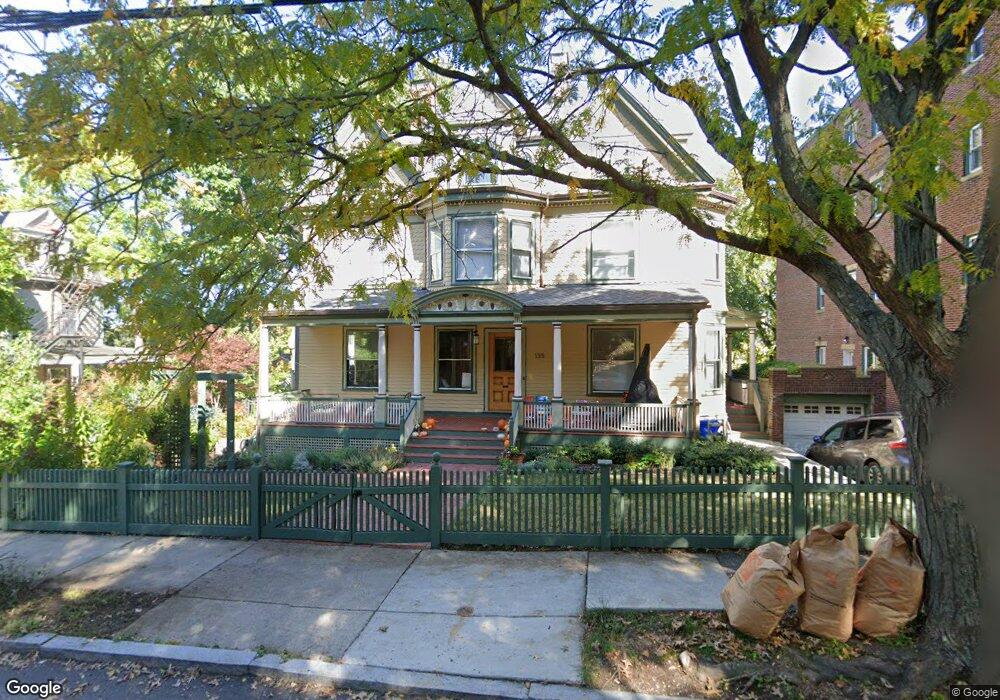 135 Winthrop Rd unit 2, Brookline, MA 02445 - photo 1