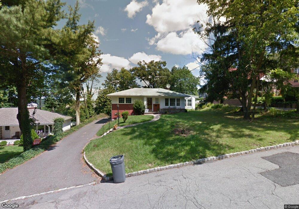 55 Lessing Rd, West Orange, NJ 07052 - photo 1