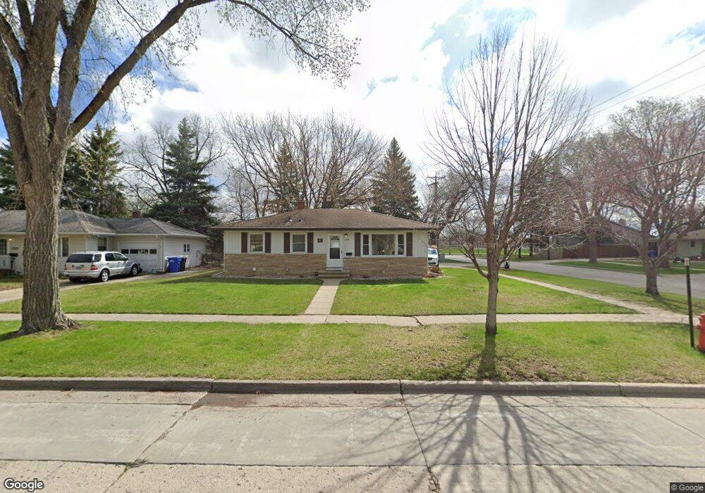 1748 6th St S, Fargo, ND 58103 - photo 1