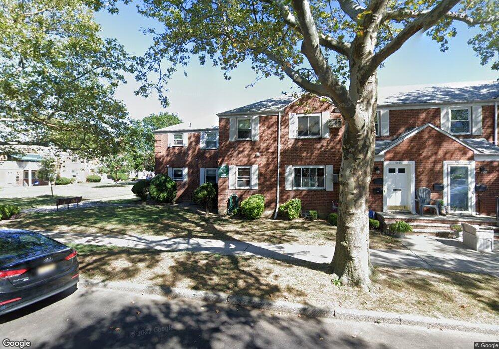 25523 75th Ave, Glen Oaks, NY 11004 - photo 1