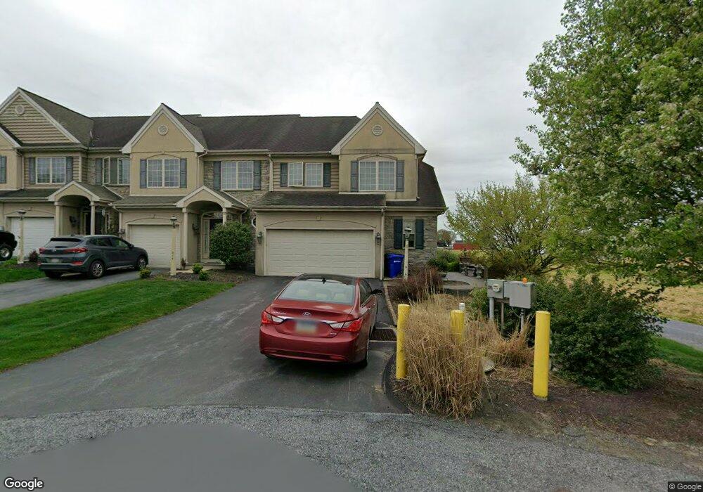 916 Walnut St, New Holland, PA 17557 - photo 1