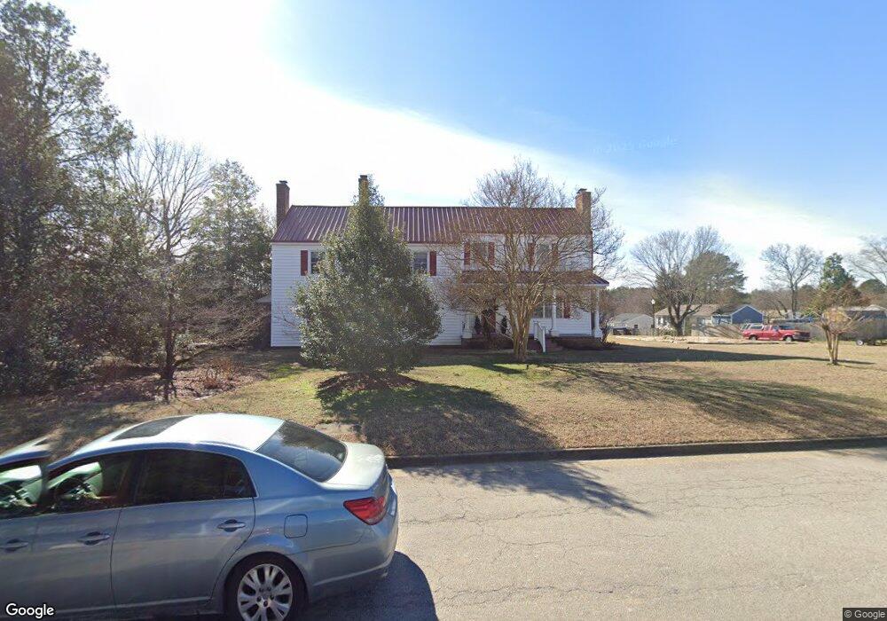 5901 Huntingcreek Dr, North Chesterfield, VA 23237 - photo 1