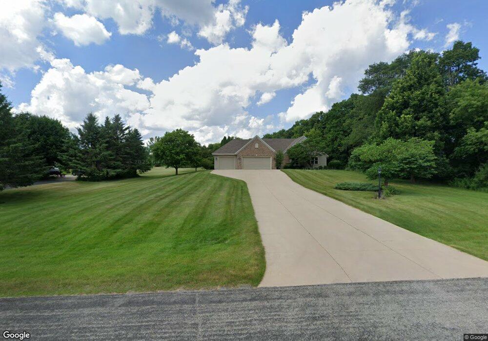 N54W26140 Boden Ln, Sussex, WI 53089 - photo 1