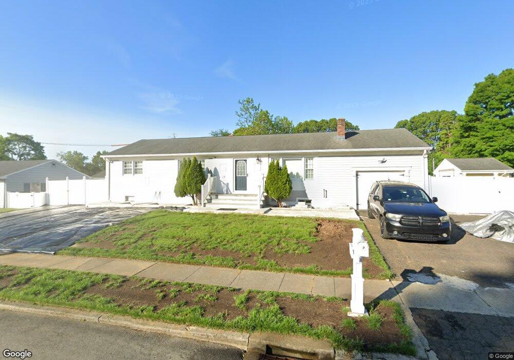 24 Robin Rd, West Haven, CT 06516 - photo 1