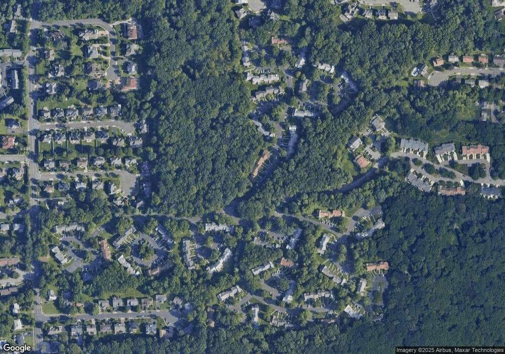 1201 Timber Oaks Rd, Edison, NJ 08820 - photo 1