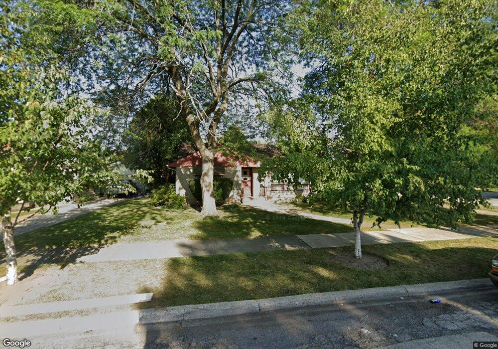 855 S Fulton Ave, Waukegan, IL 60085 - photo 1