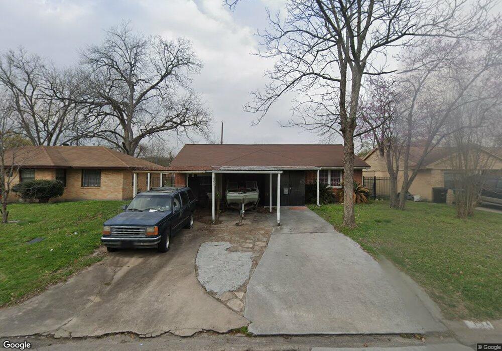 134 Red Ripple Rd, Houston, TX 77076 - photo 1