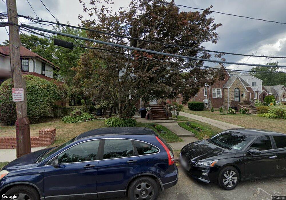 110 Wood St, Lynbrook, NY 11563 - photo 1