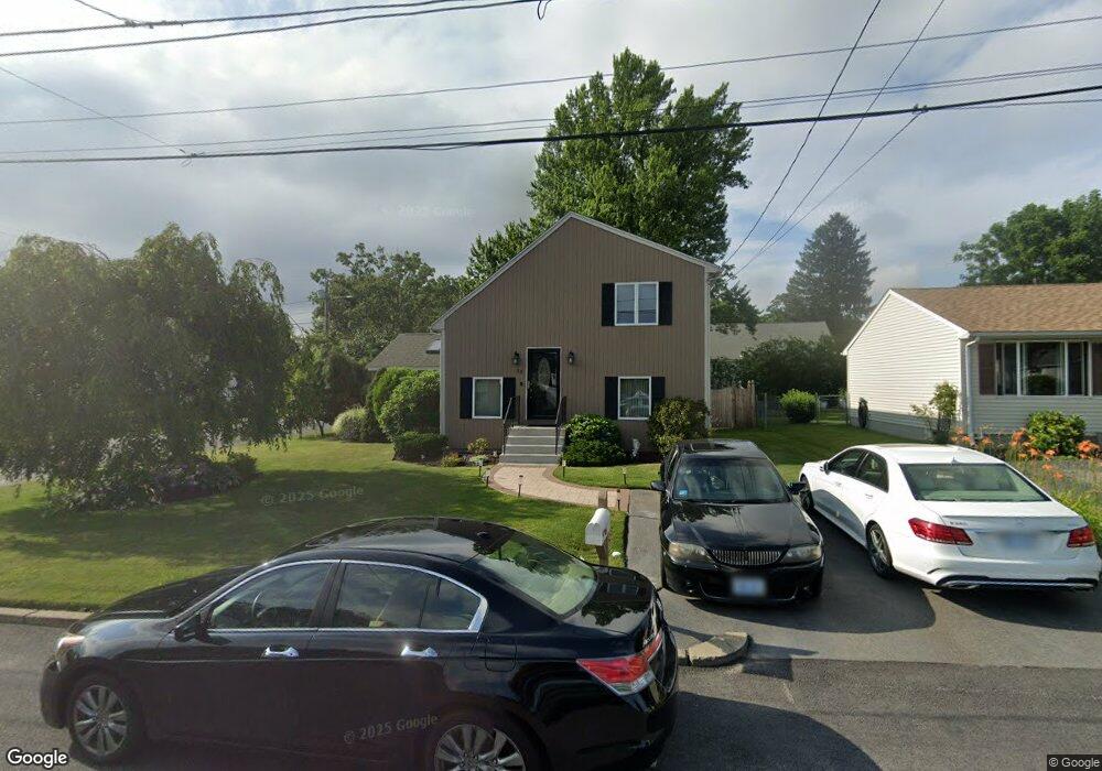 25 Stacey Dr, Cranston, RI 02920 - photo 1