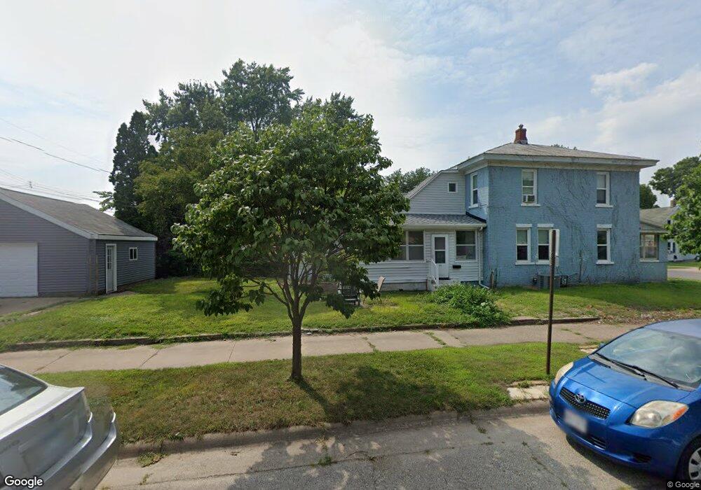1702 10th St S, La Crosse, WI 54601 - photo 1