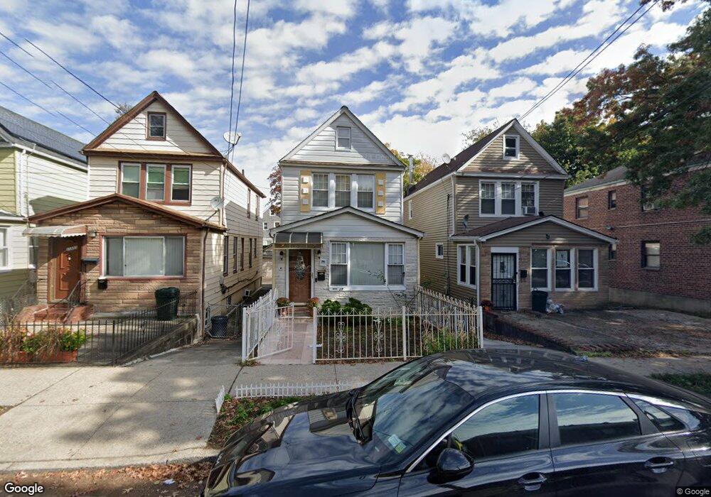 11625 170th St, Jamaica, NY 11434 - photo 1