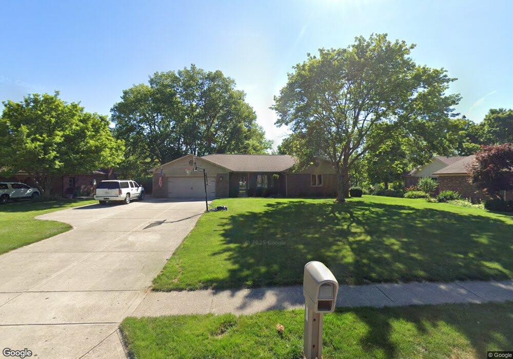 609 Elm Dr, Plainfield, IN 46168 - photo 1