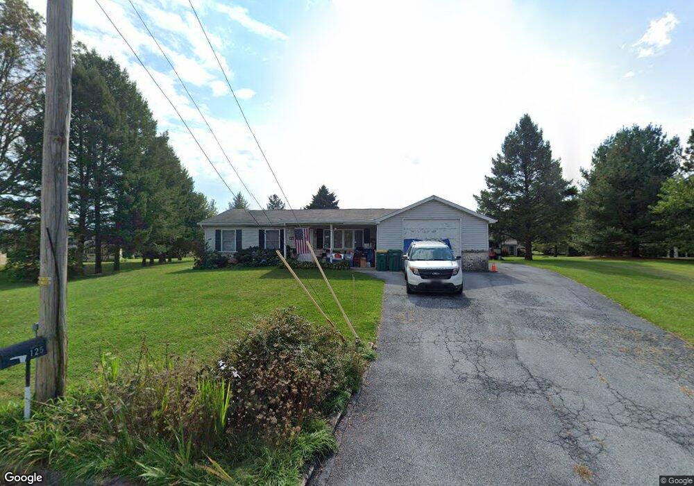 125 Apple Ln, Hershey, PA 17033 - photo 1