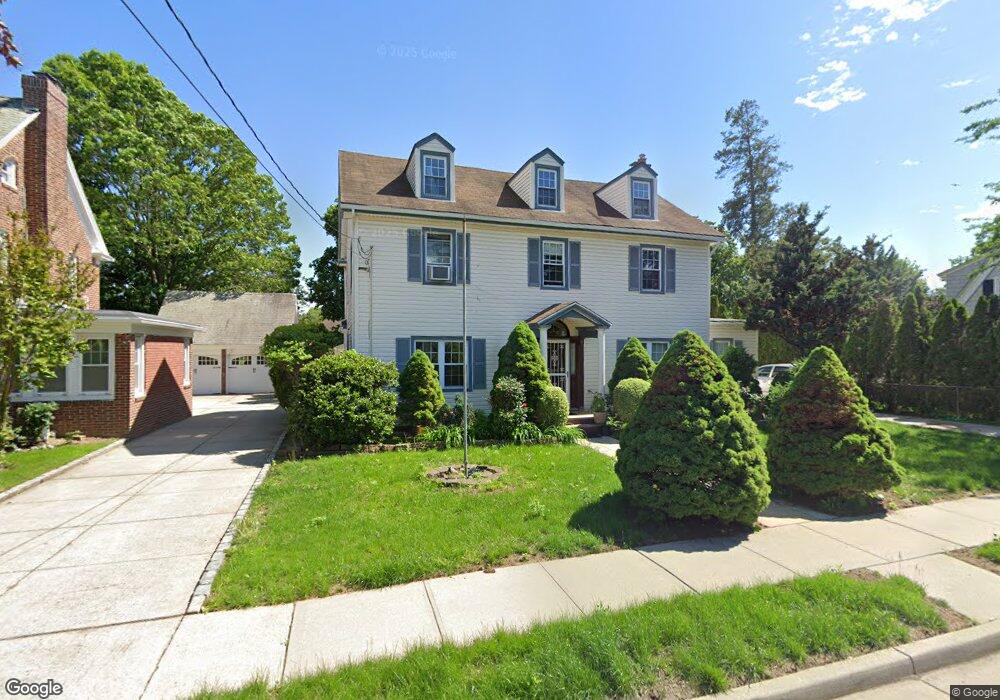 22 Hilton Place, Hempstead, NY 11550 - photo 1