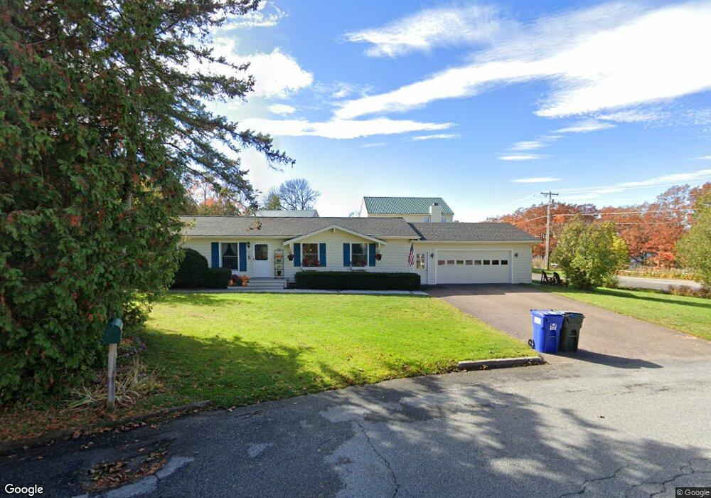 18 Bayfield Dr, Shelburne, VT 05482 - photo 1