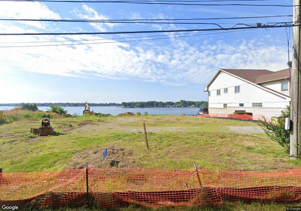 7911 Locklin, West Bloomfield, MI 48324 - photo 1