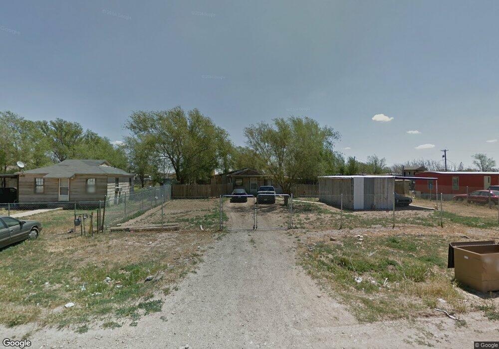 3008 Hoyle St, Plainview, TX 79072 - photo 1
